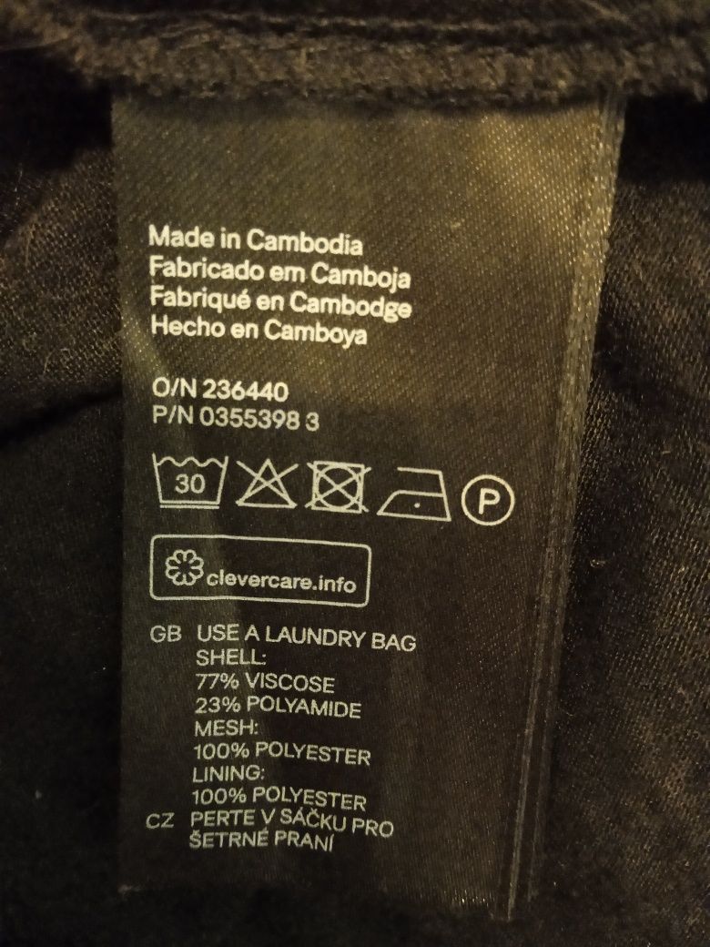 Ładna sukienka koronkowa,czarna.Rękaw 3/4. H&M. S . Szczegóły w opisie