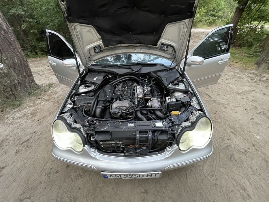 Mercedes w203 2003р