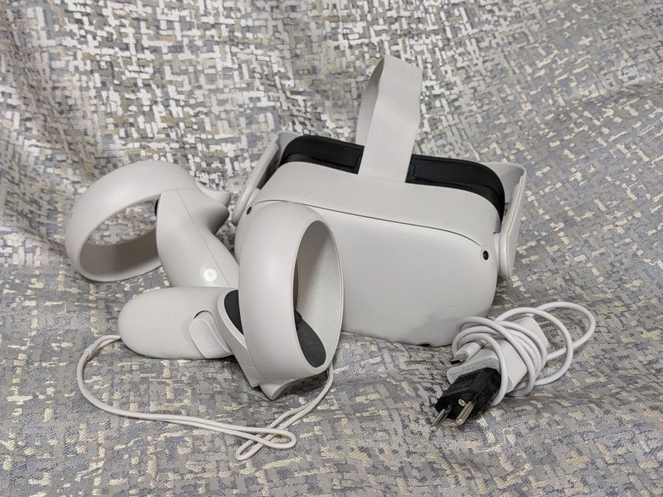 VR-гарнитура Meta Oculus Quest 2 256 Гб KW49CM