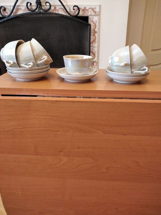 Продам 6 перламутровых кофейных чашек