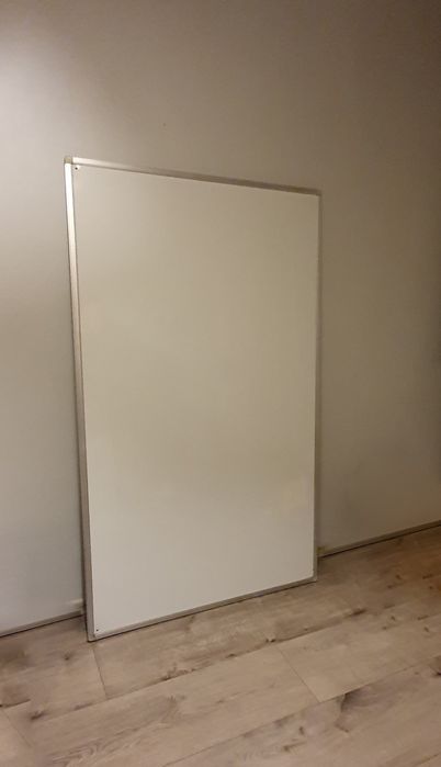 Tablica suchościeralna magnetyczna białą ok 100x175 cm