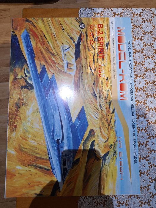 Model kartonowy B-2 Model Kom wydanie II