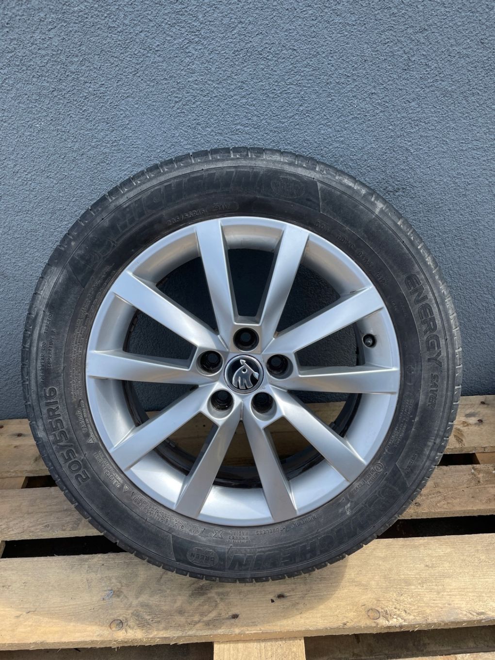 SKODA SCALA KOŁO FELGA 16 657601025B