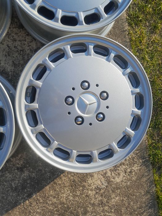Felgi aluminiowe 15 Gullideckel w124,w201 mercedes 6.5Jx15 et 49