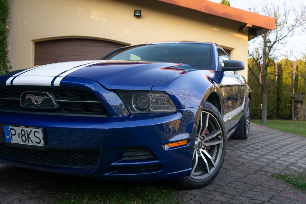 Ford Mustang 2013 3.7 V6 Manual