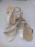 Sandálias Zara Woman Colletion cor dourado tamanho 36 - Bom estado