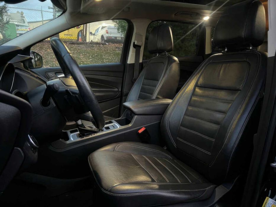 Ford Escape Titanium      2017