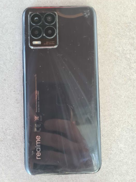 Realme 8 stan dobry