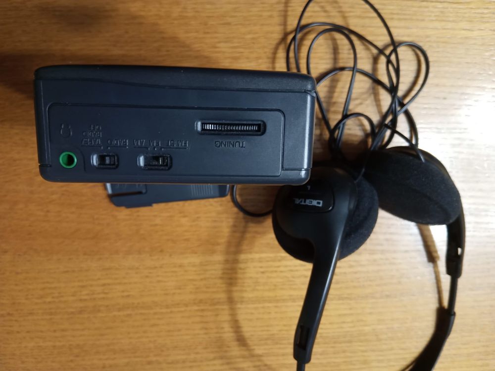 Walkman Sharp JC-180H + słuchawki Digital