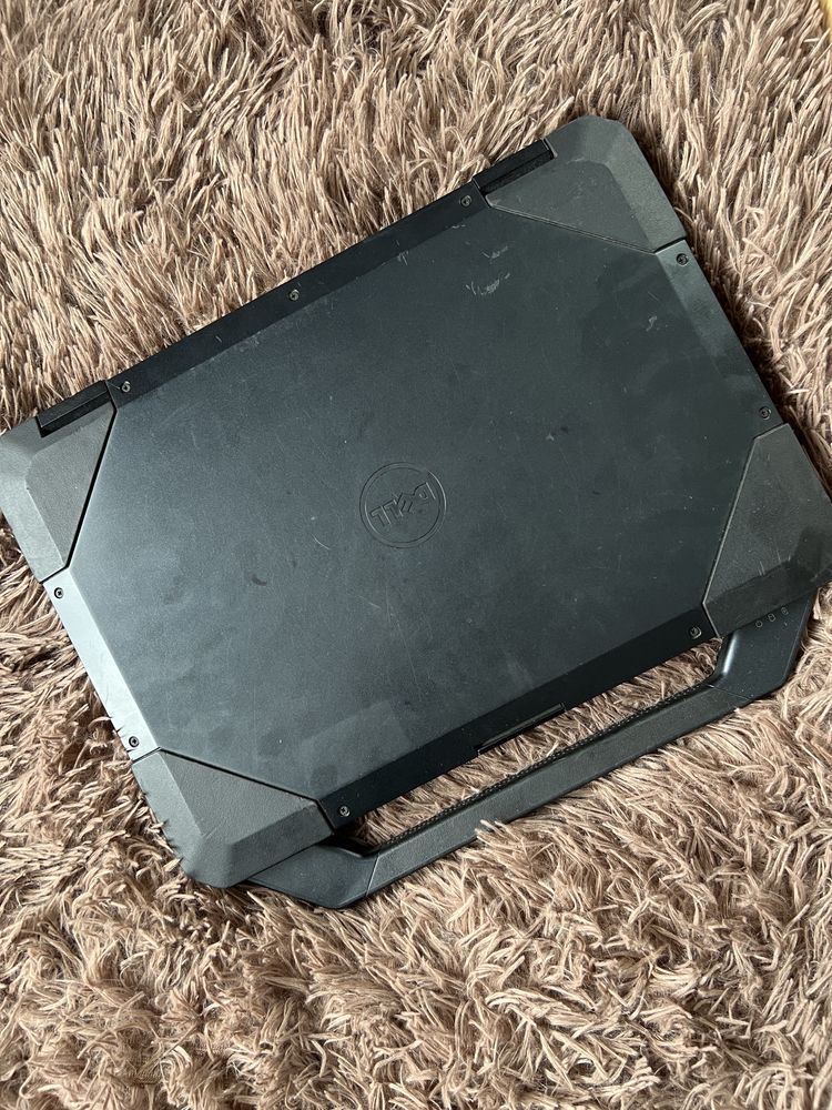 Ноутбук Dell протиударний