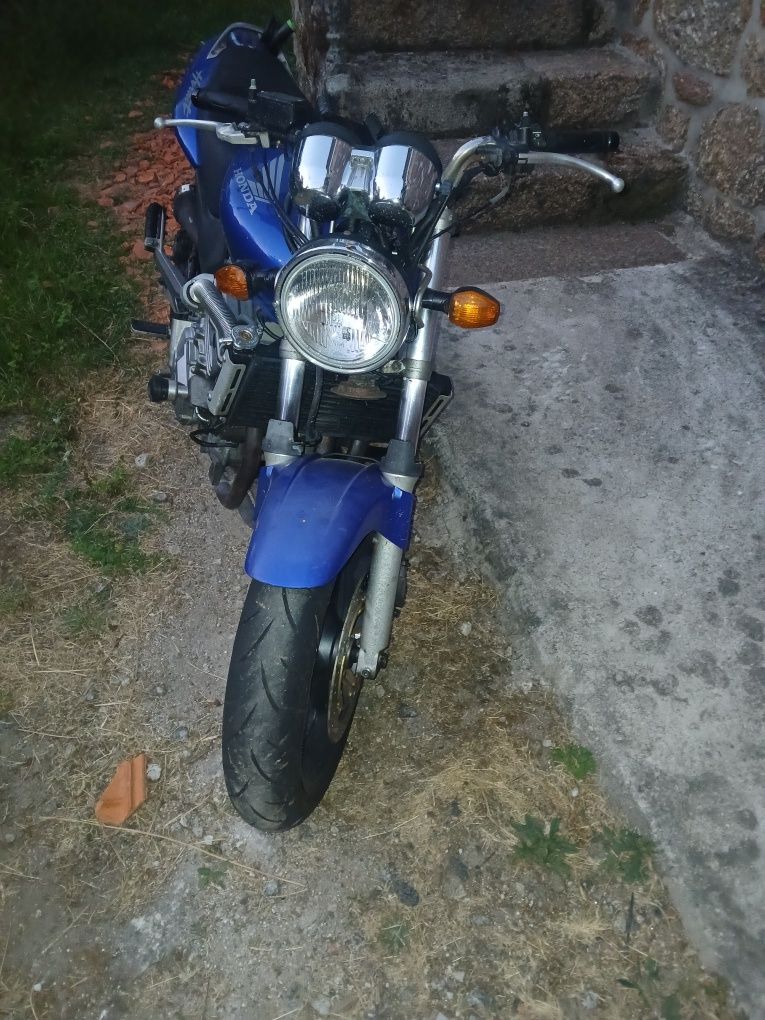 Hornet 600 toda revisada