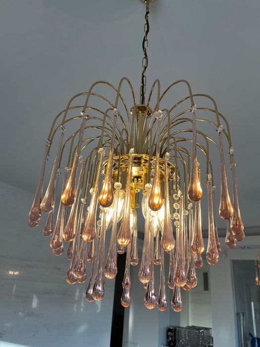 Gratka 2 różowe żyrandole lampy Murano. Waterfall projekt Venini