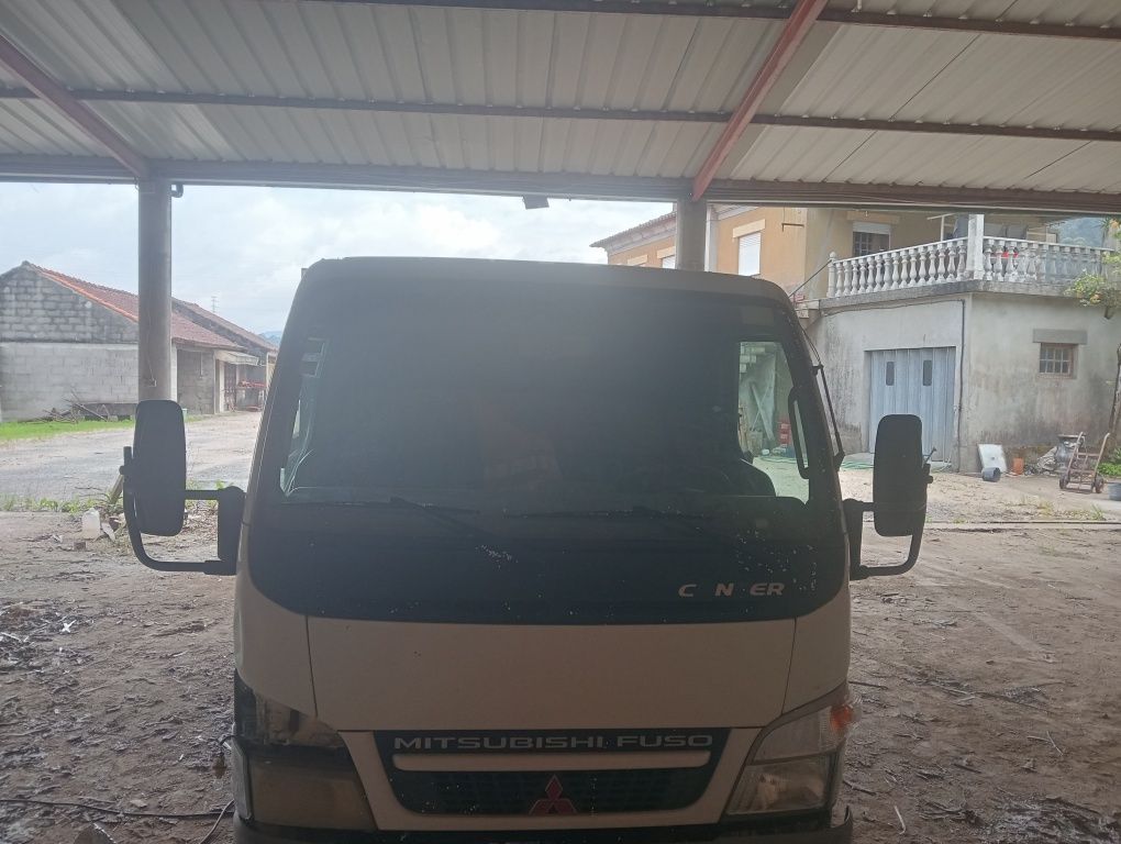 Carrinha Mitsubishi fuso