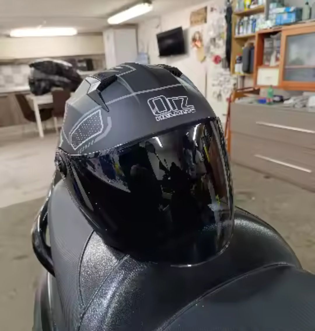 Kask motocyklowy Qrz Rozmiar 60-61cm