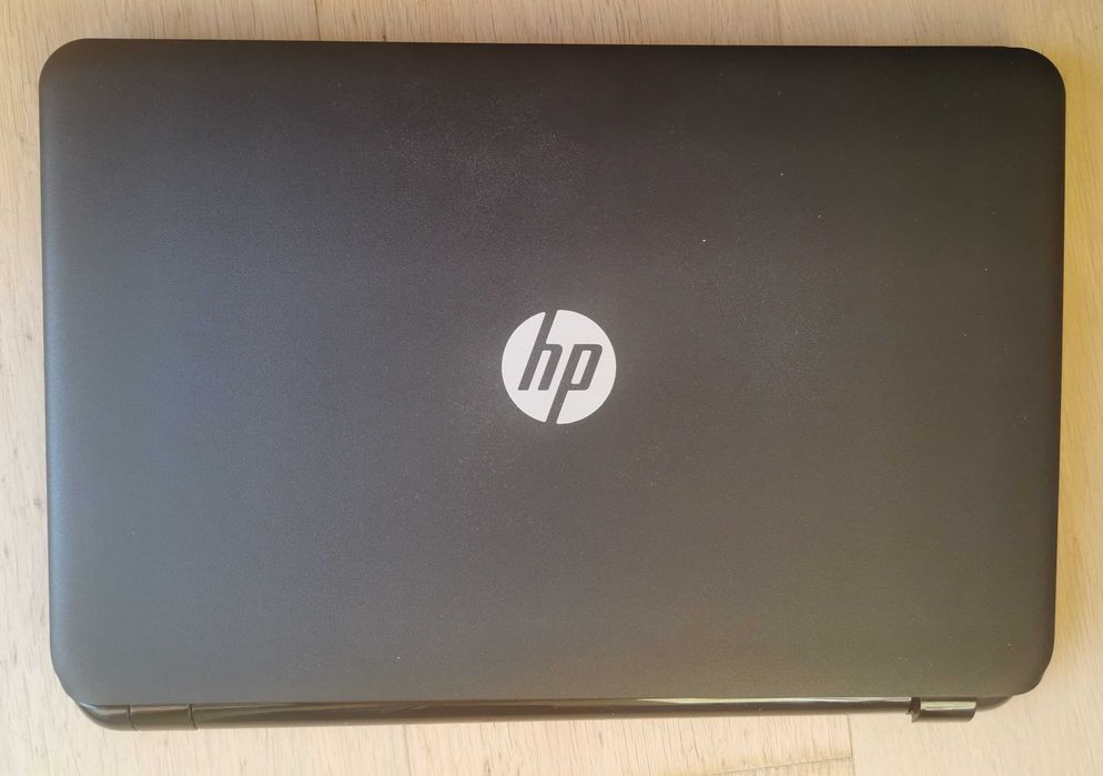 Notebook HP 250 G3 Core i3 4005U - wyłamany zawias, uszk bateria