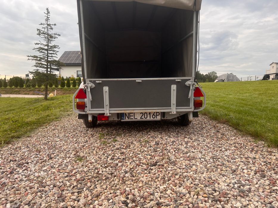 Przyczepa Böckmann 1500 kg – dwuosiowa, odrestaurowana, zarejestrowana