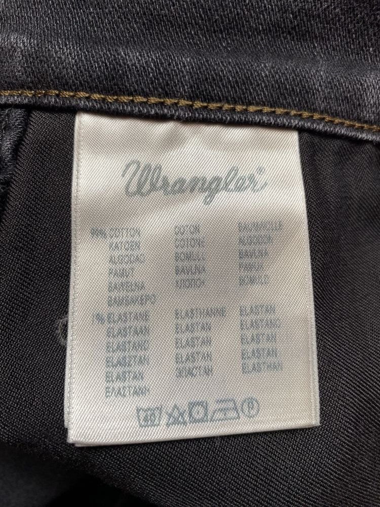 Wrangler джинси  чоловічі (32 розмір М )оригінальні