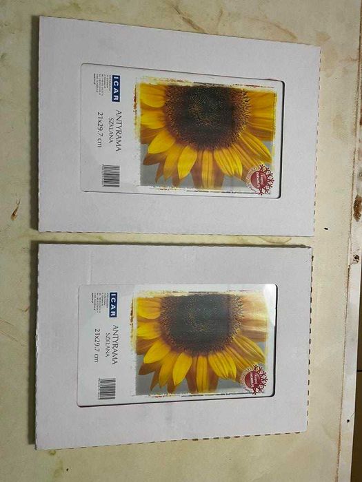 Nowe antyramy 21x29,7 szkło 4 szt.