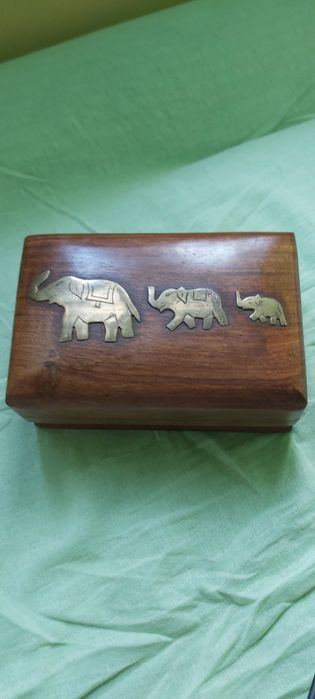 Szkatułka drewniana Słonie