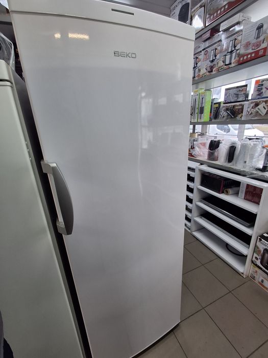 Морозильна камера Beko model F60265N
