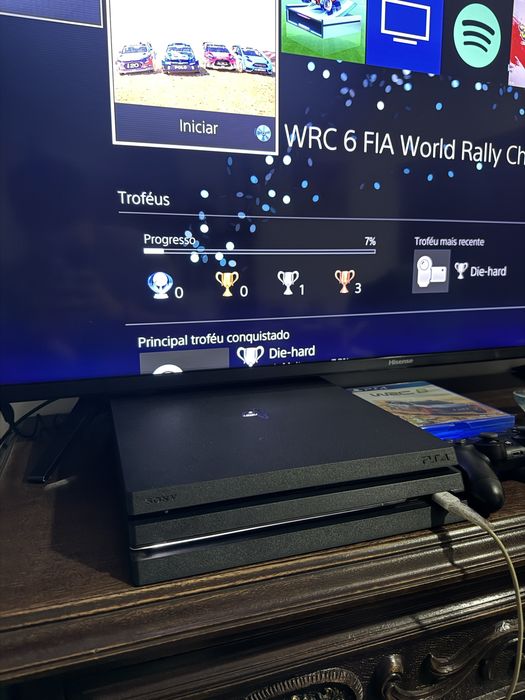 PS4 Pro 1Tb + 10 Jogos Como Novos