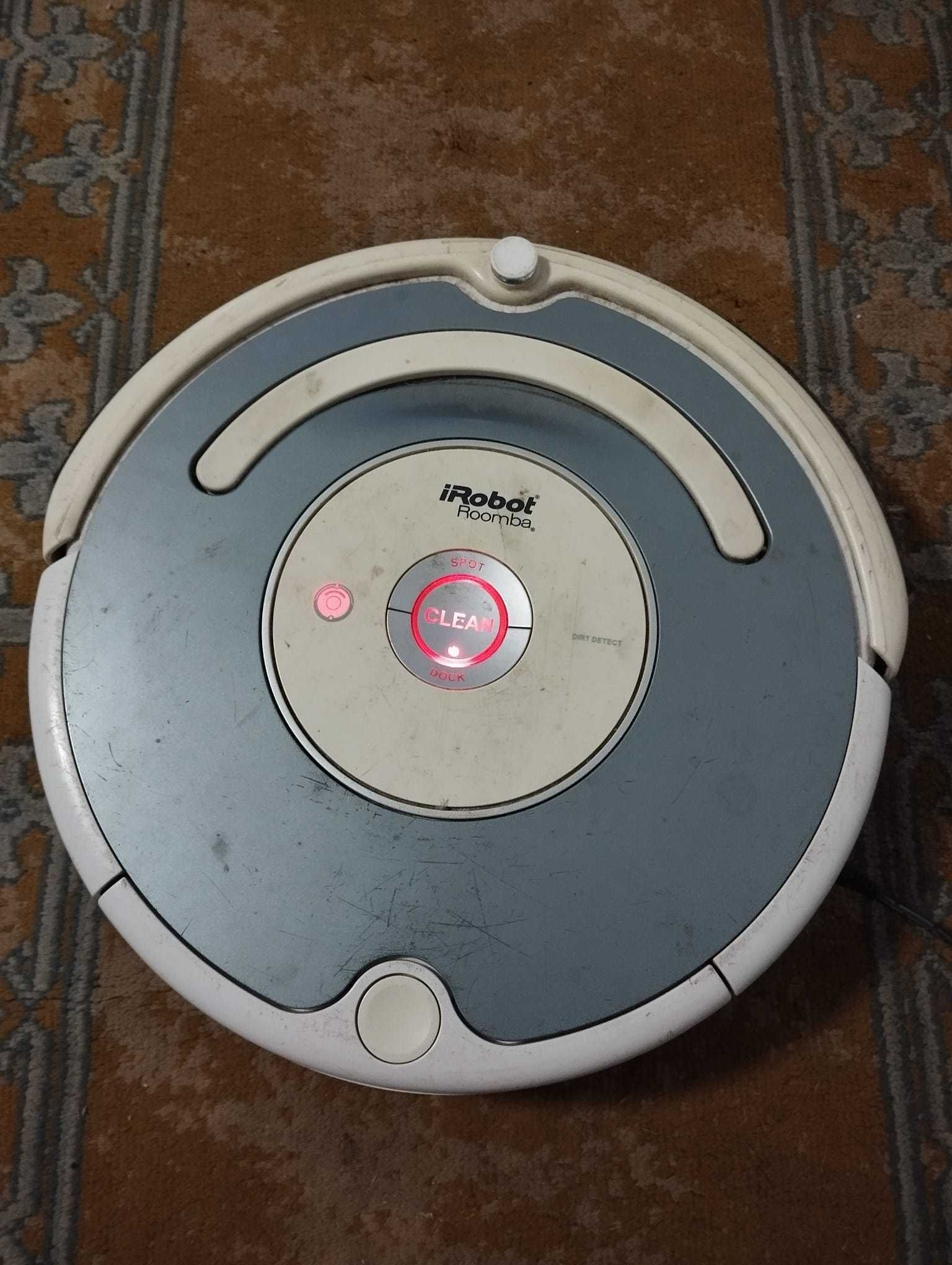 Aspirador iRobot Roomba Serie 500 - Com possível avaria