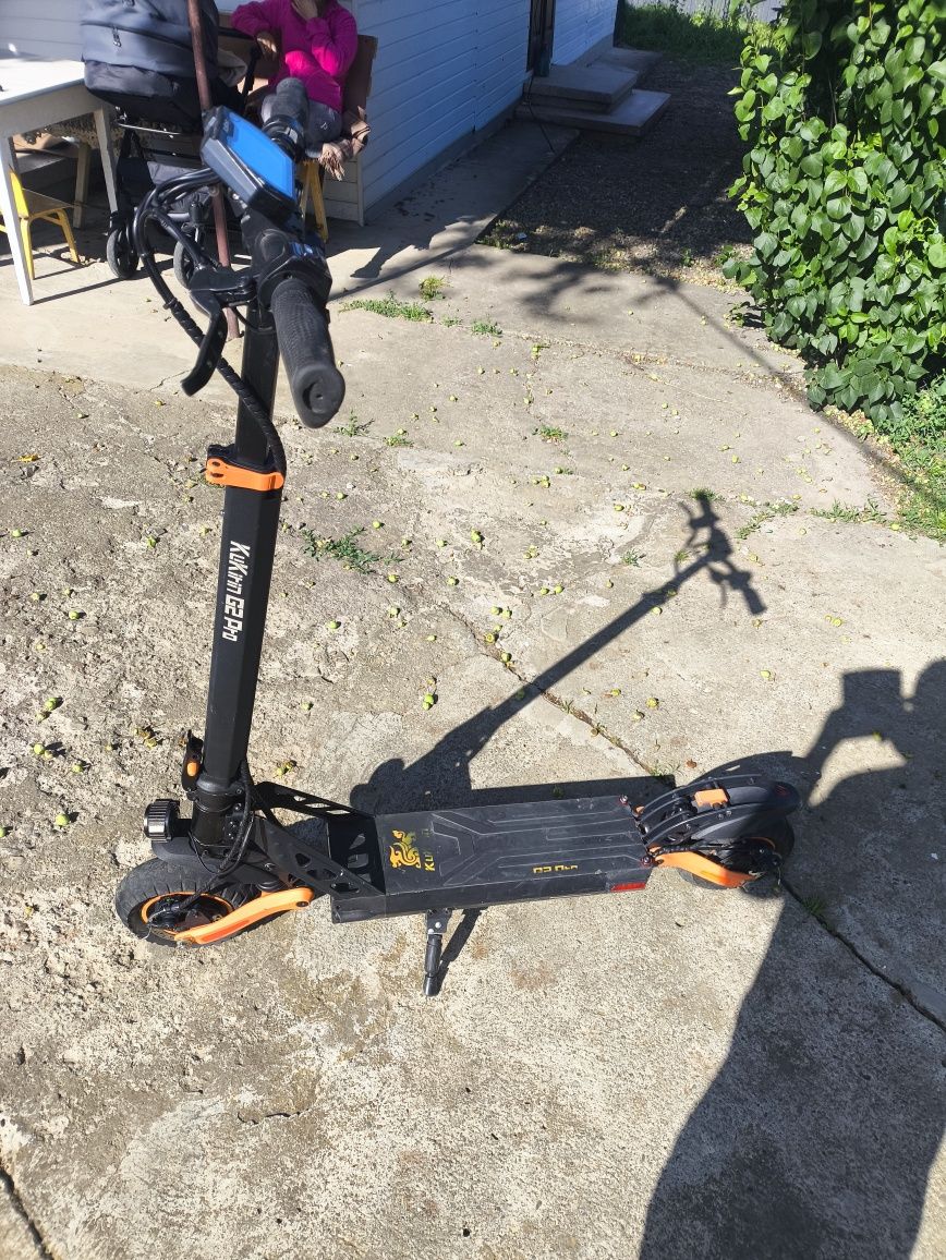 Продам самокат KuKirin g2 pro