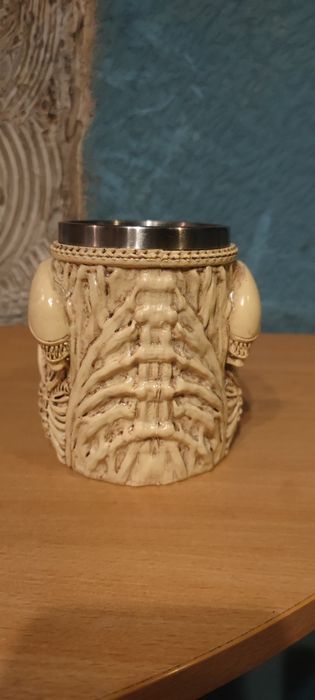 Келих (кружка) з дизайном черепа Чужого (ксеноморфа)
