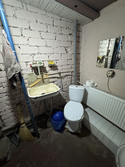 Продаж будинку Підгороднє