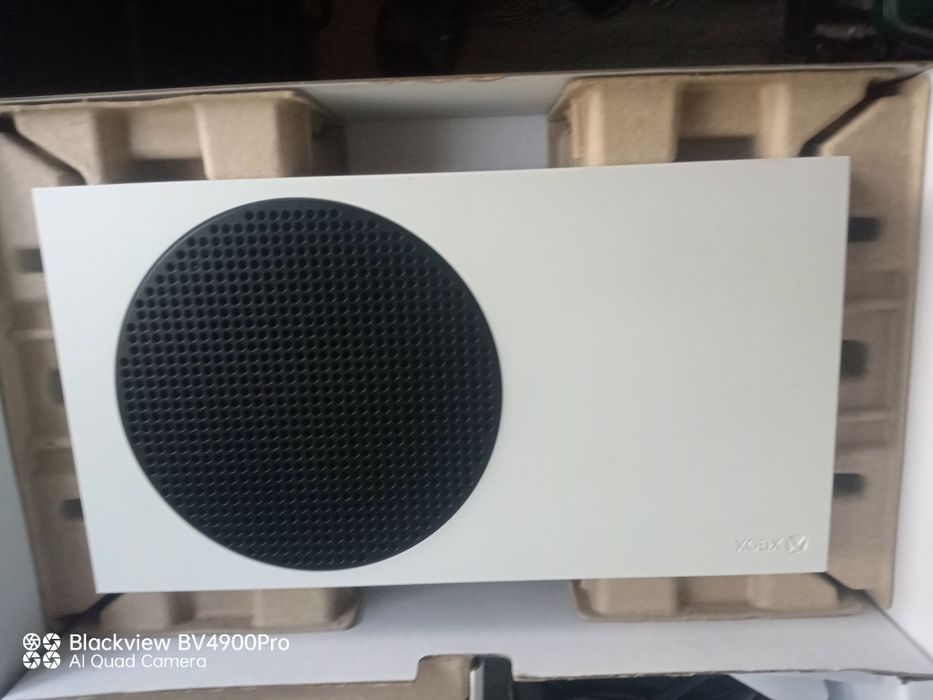 Продам Xbox series s 515