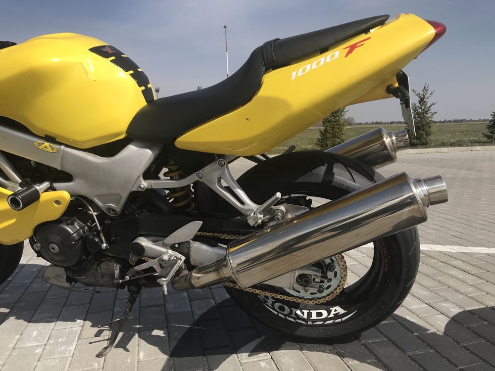 Honda VTR 1000F Firestorm