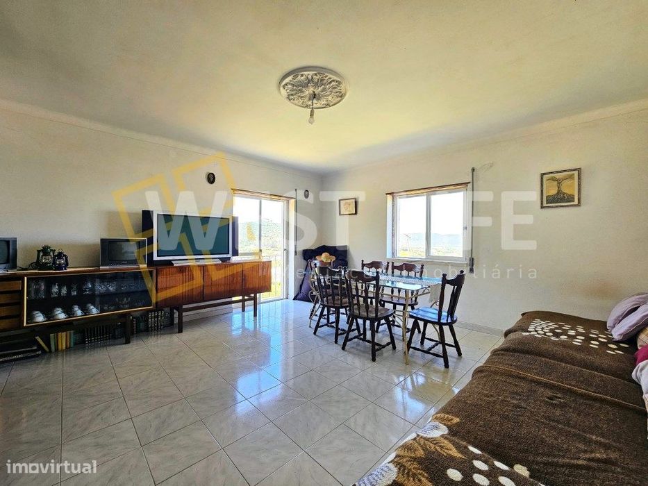 EXCLUSIVO WEST LIFE - Moradia T4 + Anexo T2, amplo espaço exterior ...