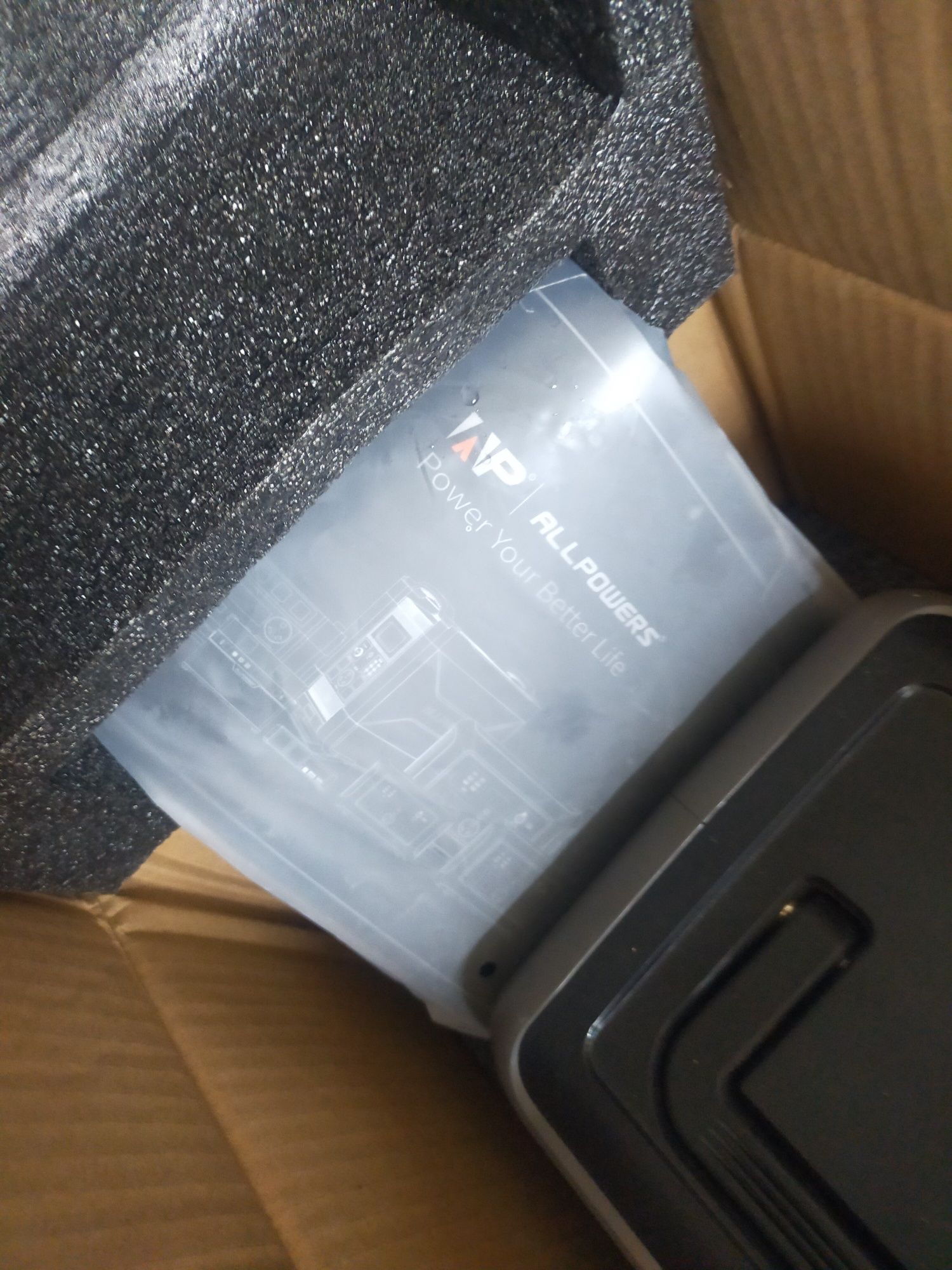 Vendo gerador solar Allpowers 600w novo
