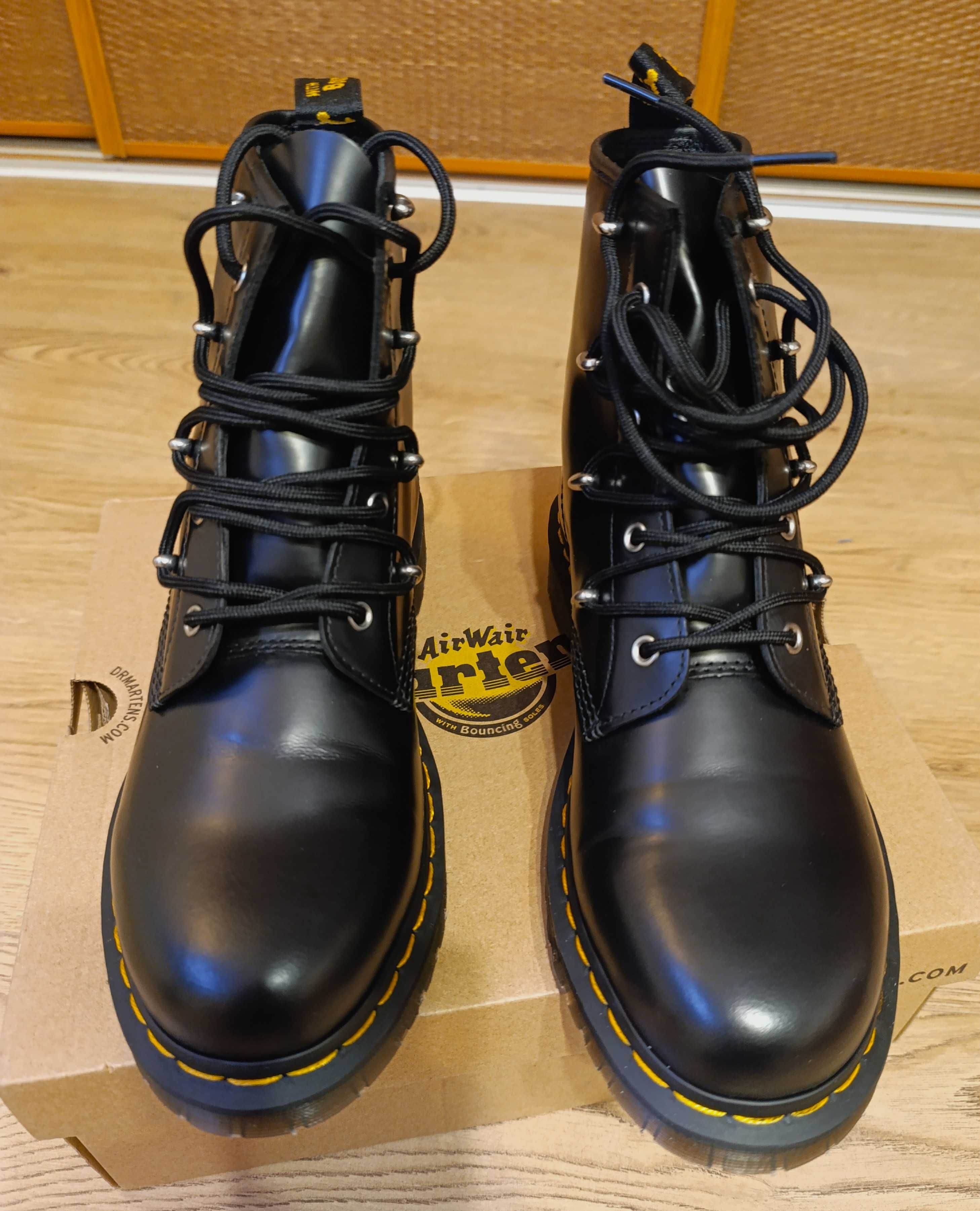 Dr. Martens Glany 1460  Czarne rozm. eur. 42