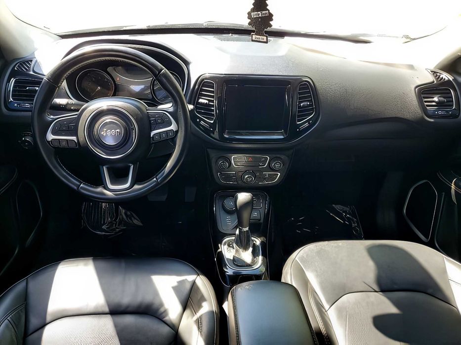 Jeep Compass      2021