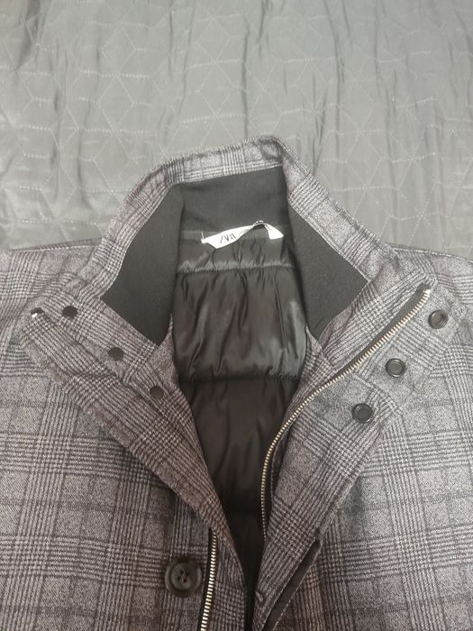 Продам чоловіче сіре пальто в клітинку від бренду Zara.