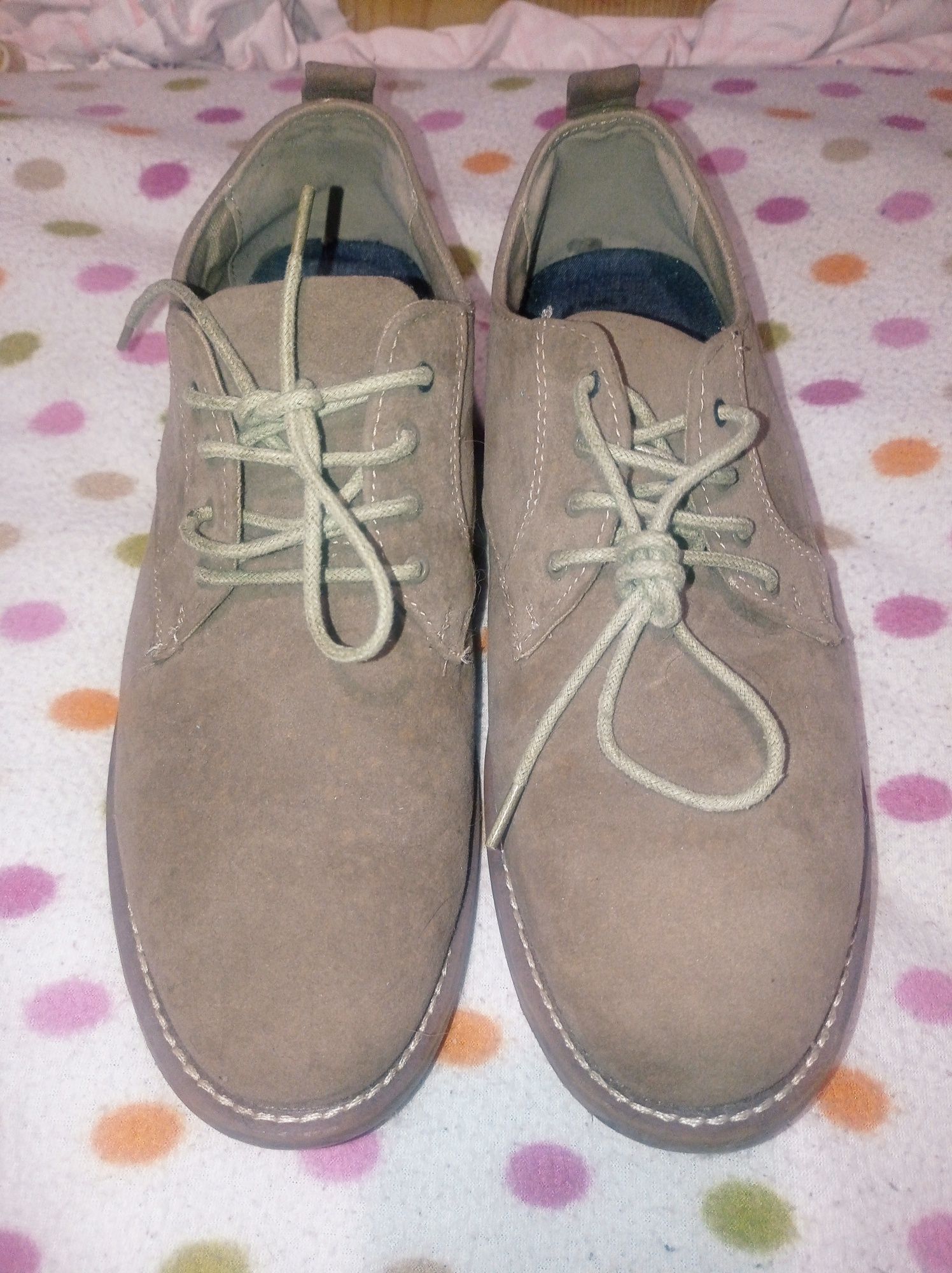 Sapatos Caqui - Novos