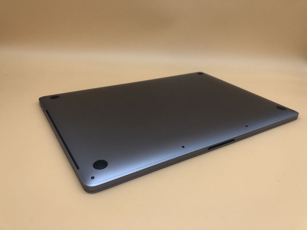 Macbook pro 16 2019 512gb i7