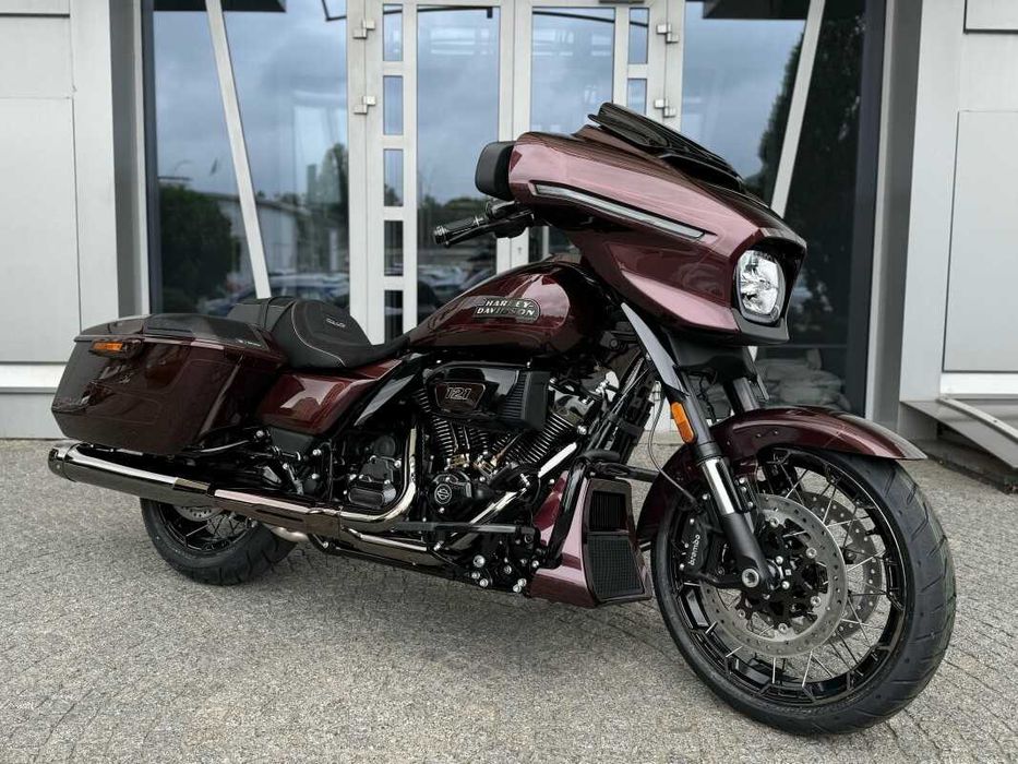 Harley-Davidson® CVO™ Street Glide® Copperhead