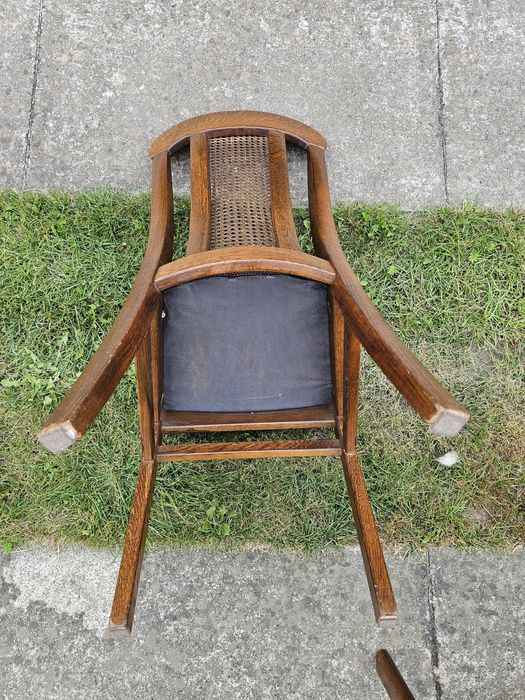 Крісло дерев'яне