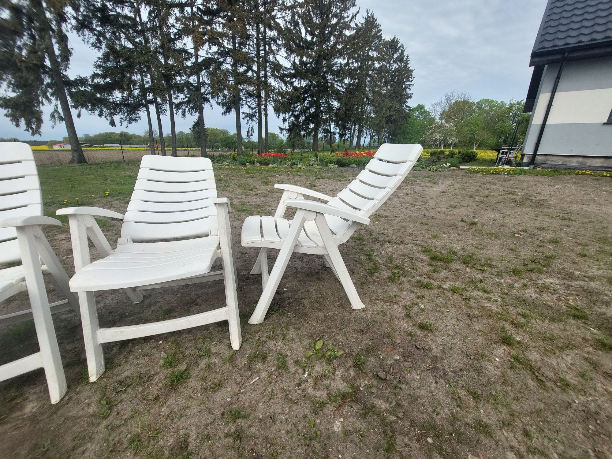 Krzesła Leżaki ogrodowe plastikowe składane