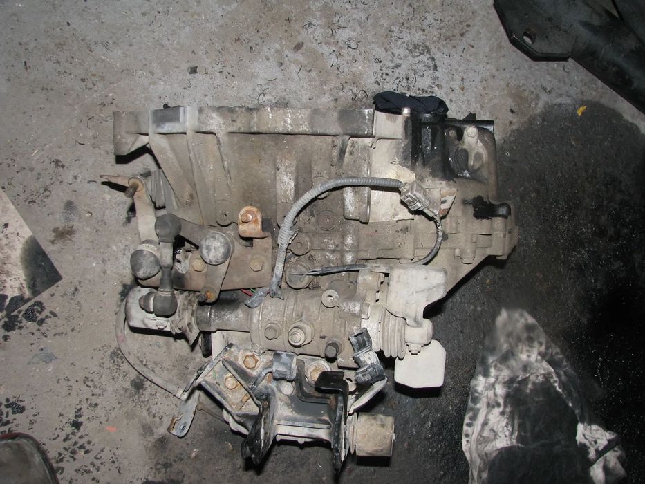 SKRZYNIA BIEGÓW TOYOTA YARIS II 1.4 D4D