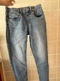 джинси з регульюванням обʼєму талії