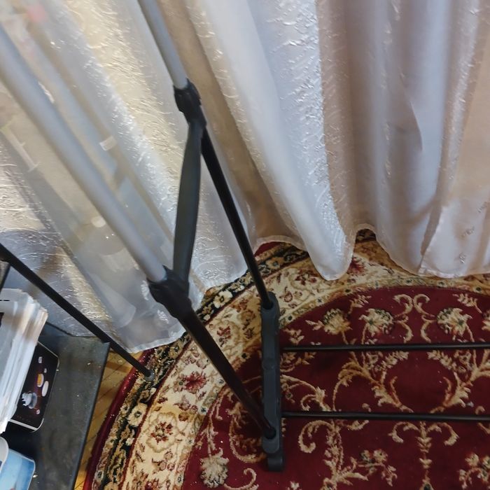 Напольная вешалка