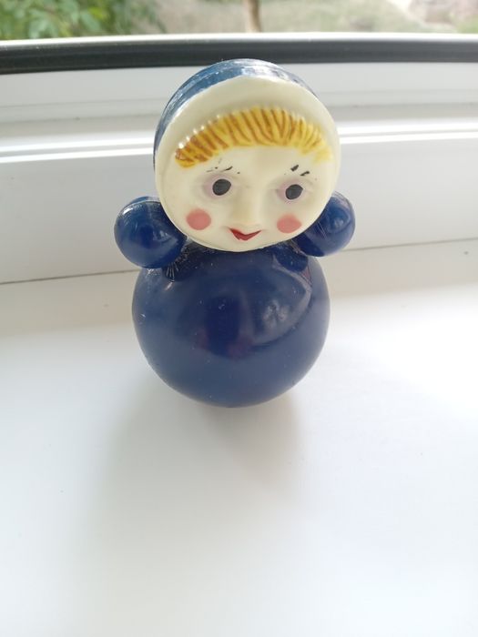 Игрушка  ванька -встанька