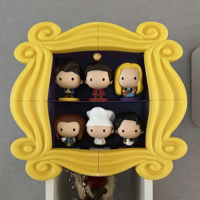 Поличка-рамка для фігурок Друзі Friends McDonald’s