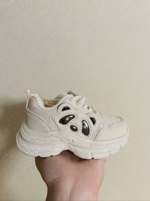 Дитячі кросівки НОВІ