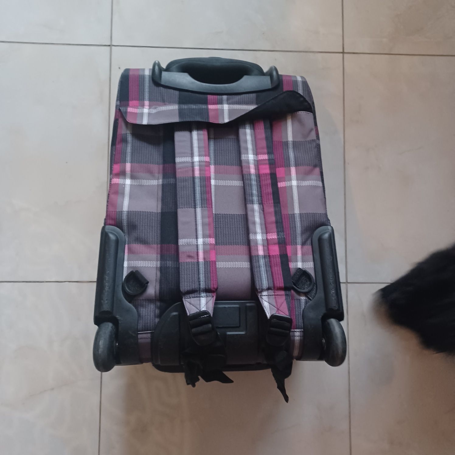 Plecak firmy JANSPORT na kółkach
