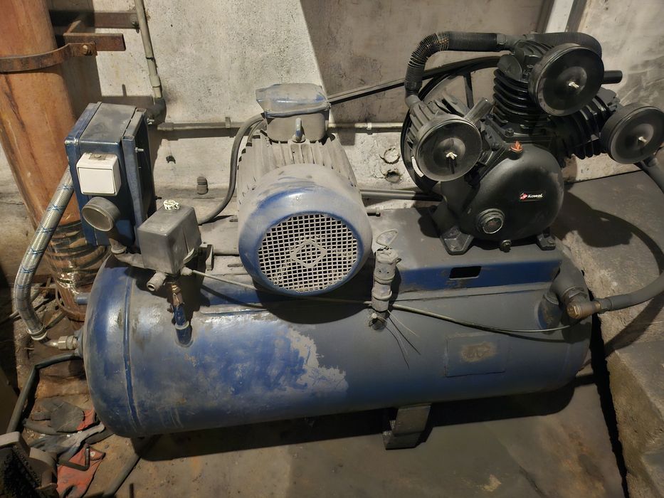 Kompresor 3 tłokowy zbiornik 200L