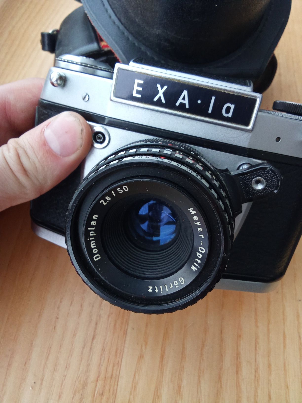 aparat fotograficzny Exa 1a zestawie z obiektywem Domiplan F2.8 50mm